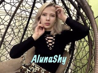 AlunaShy