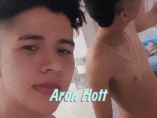 Aron_Hott