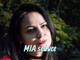 MIA_seduce