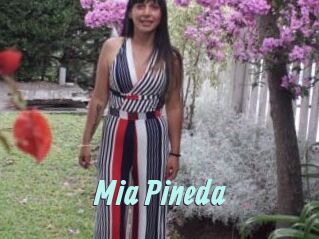 Mia_Pineda