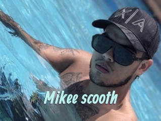 Mikee_scooth